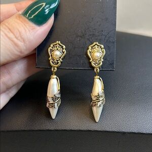 Stunning Vintage Spain Gold and Cream Drop Faux Pearl Clip Earrings